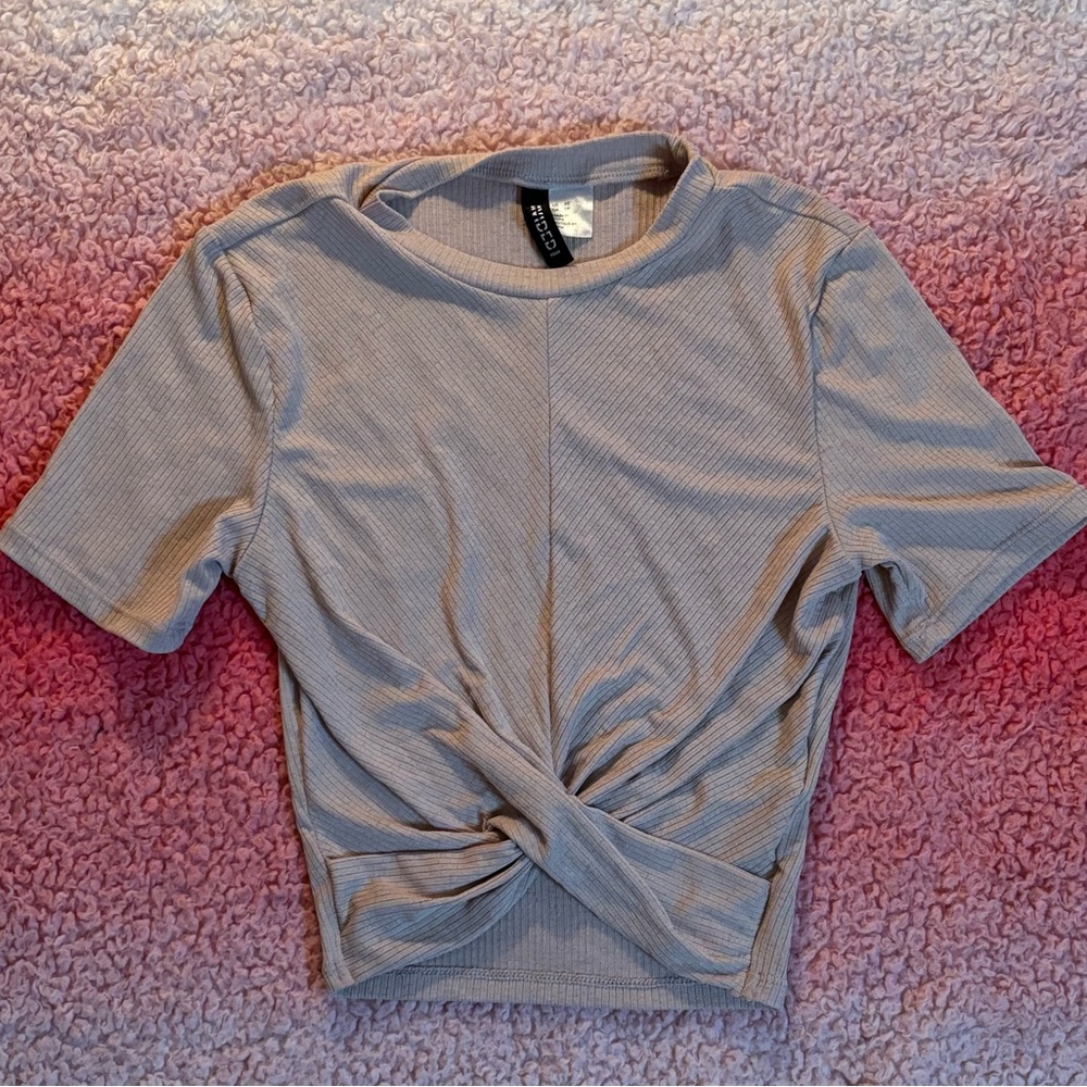 mauve top